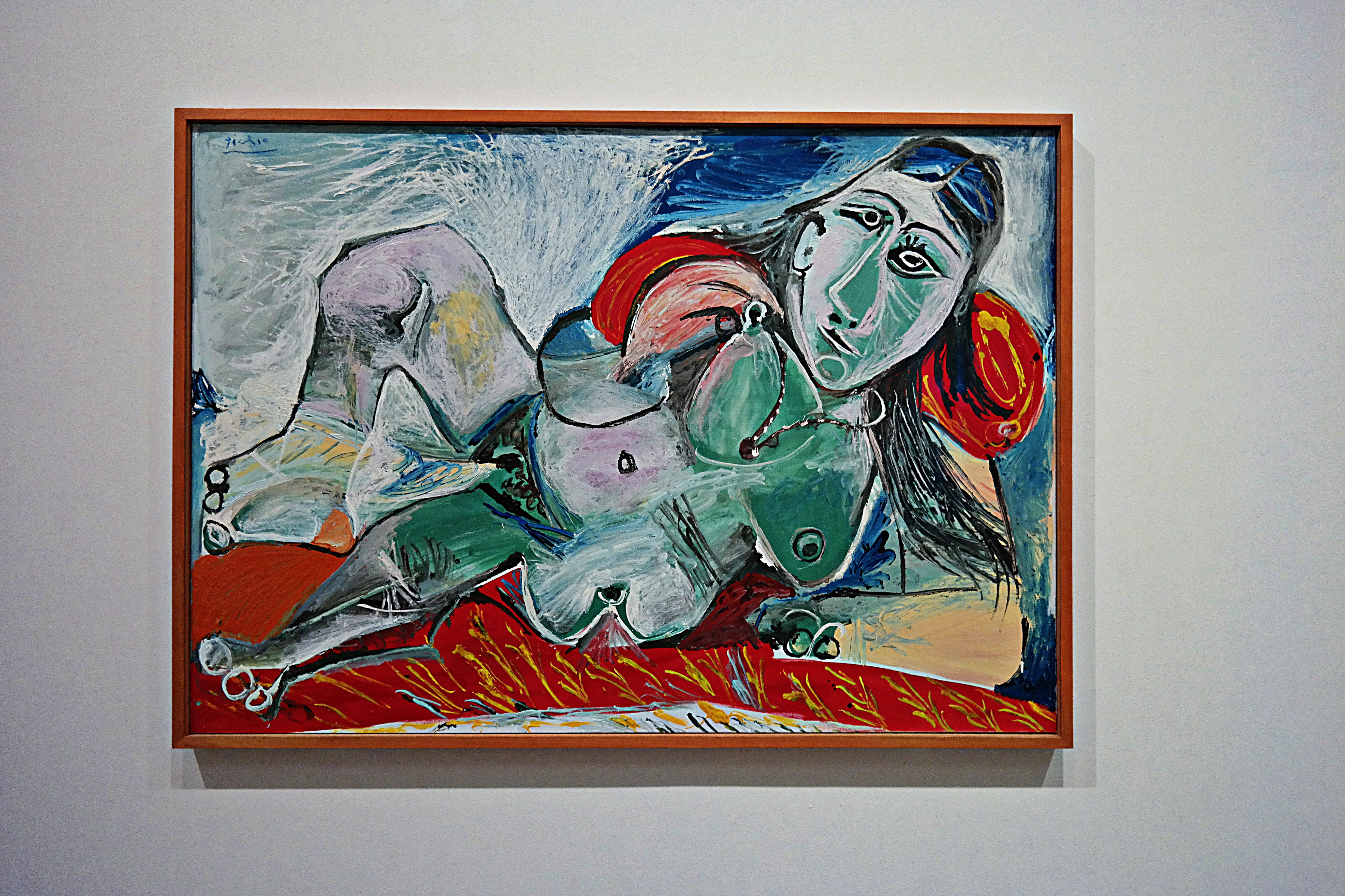 Стоимость картин. Живописные полотна Пабло Пикассо. Пабло Пикассо странные картины. Пабло Пикассо картина с лежащей женщиной. Пабло Пикассо поцелуй 1929.